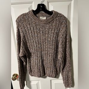 Universal thread sweater